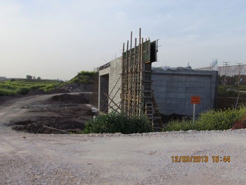 בניית מעבר בטוח לבעלי חיים (צילם אלון לוי)