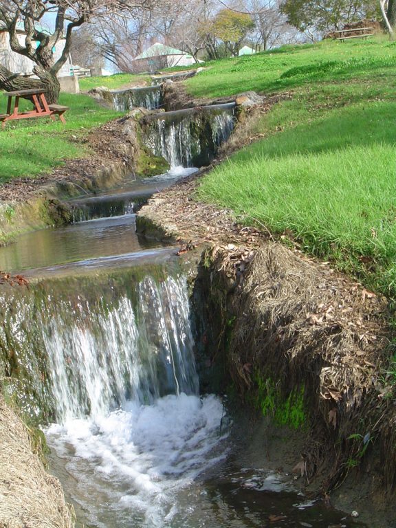פלגי מים בגן לאומי חורשת טל - צילם דודו פרו