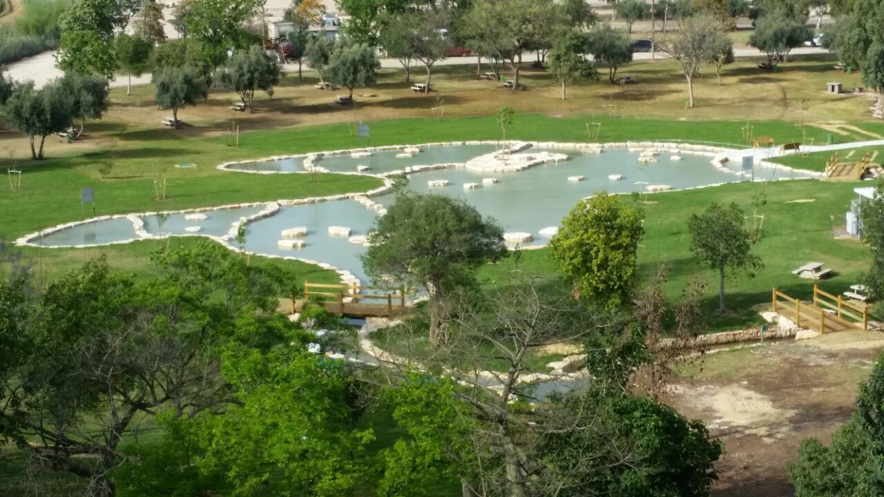 בריכות שכשוך בגן לאומי מעיין חרוד