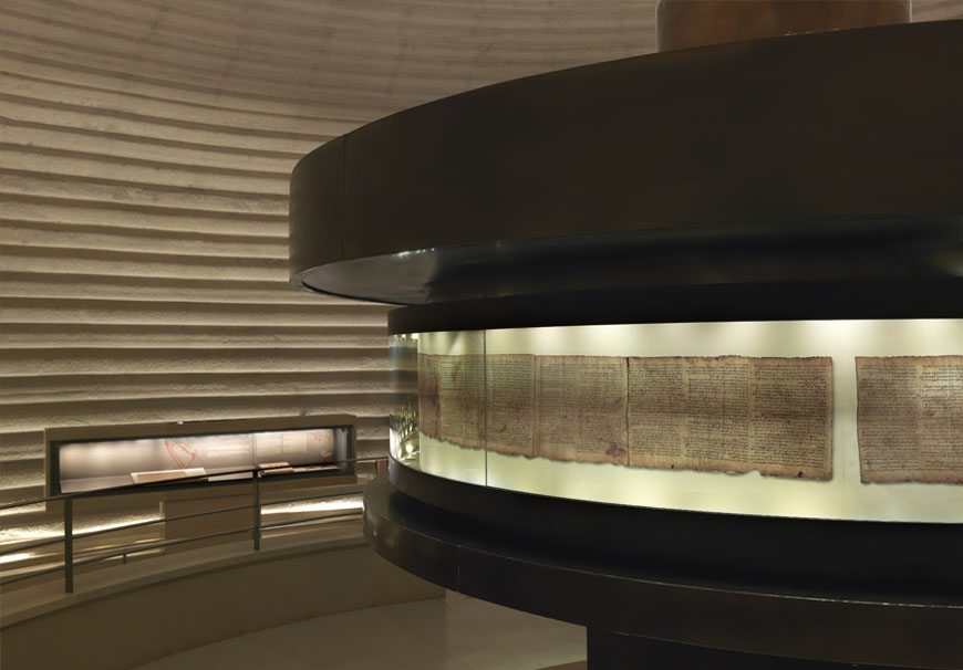 מגילות קומראן בהיכל הספר שבמוזיאון ישראל. צילום: אלי פוזנר התמונה באדיבות מוזיאון ישראל ירושלים