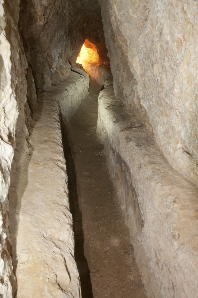 מנהרת הפירים בגן לאומי ציפורי- צילום אלון לויטה