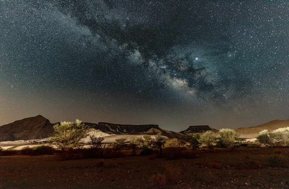 שביל החלב בחניון לילה נחל גוונים באזור מכתש רמון - צילם דיוויד רזק