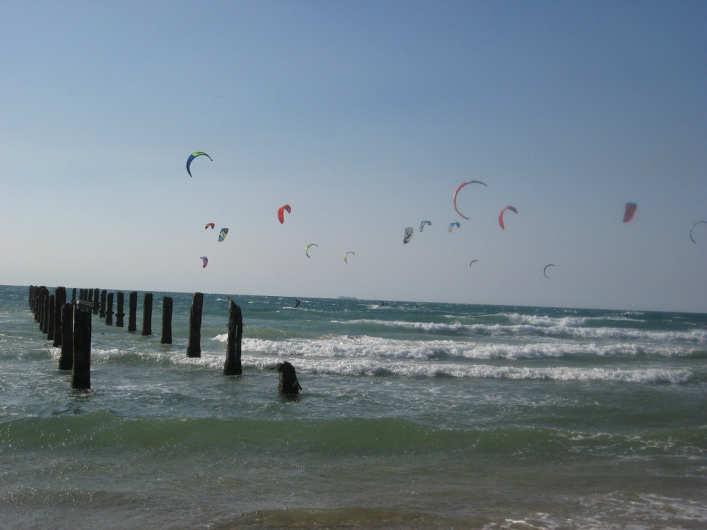 חוף בית ינאי - רועי שטראוס
