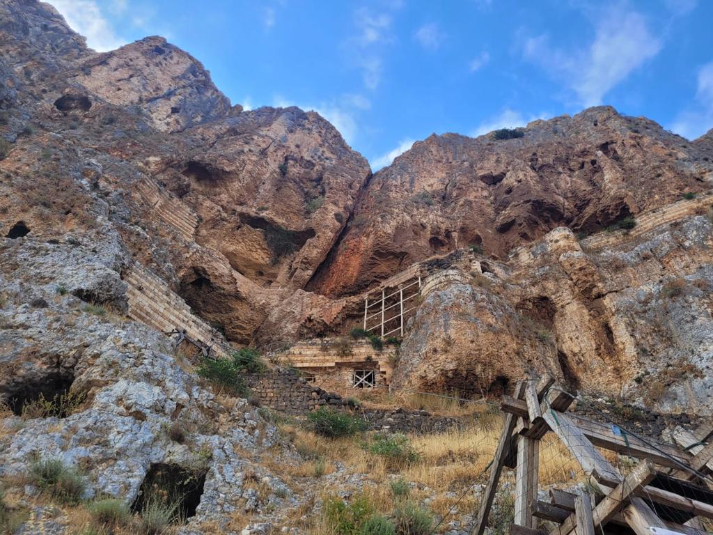 המצודה במצוק הארבל המצודה במצוק הארבל - צילם אסף דורי, רשות הטבע והגנים