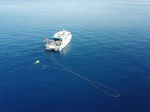 ספינת המחקר של המכון הבינאוניברסיטאי ומכשיר ה-ROV